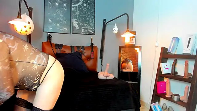 Snapshot of Samantha_mature56 chatting on 07-15-26, 02:17 Samantha mature56 online show from 07-15-26, 02:17