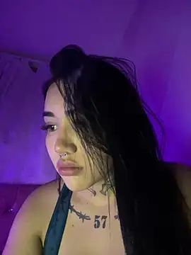 Snapshot of Nickiiiii chatting on 02-12-25, 06:51 Nickiiiii online show from 02-12-25, 06:51