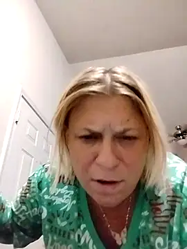 Snapshot of Playmate86 chatting on 12-07-24, 07:16 Playmate86 online show from 12-07-24, 07:16