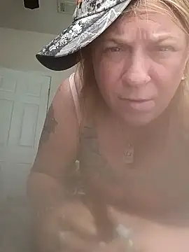 Snapshot of Playmate86 chatting on 03-16-26, 05:50 Playmate86 online show from 03-16-26, 05:50