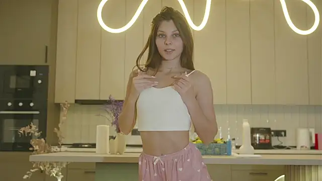 whisper of love online show from 10-27-25, 02:15