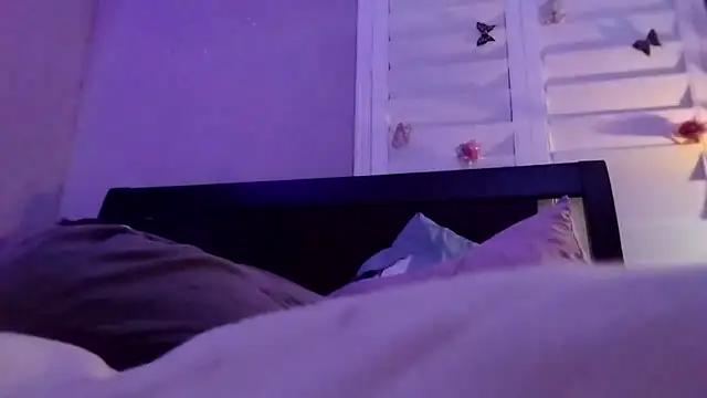 Snapshot of cloudyspun chatting on 02-19-26, 04:19 cloudyspun online show from 02-19-26, 04:19