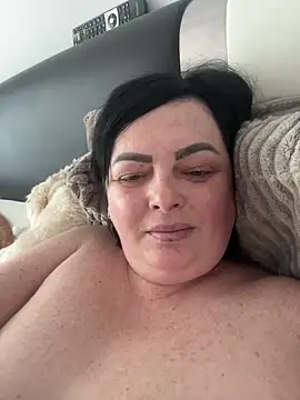 Amandamuller1982 online show from 02-17-25, 07:37