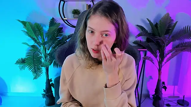 Snapshot of Sharon_Evansi chatting on 12-12-24, 08:47 Sharon Evansi online show from 12-12-24, 08:47