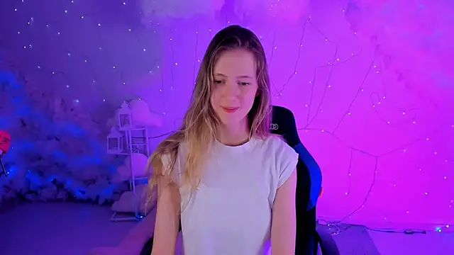 Snapshot of Sharon_Evansi chatting on 01-09-25, 03:55 Sharon Evansi online show from 01-09-25, 03:55