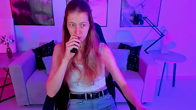 Snapshot of Sharon_Evansi chatting on 01-15-25, 11:53 Sharon Evansi online show from 01-15-25, 11:53