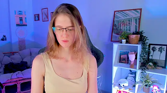 Snapshot of Sharon_Evansi chatting on 03-06-25, 12:09 Sharon Evansi online show from 03-06-25, 12:09