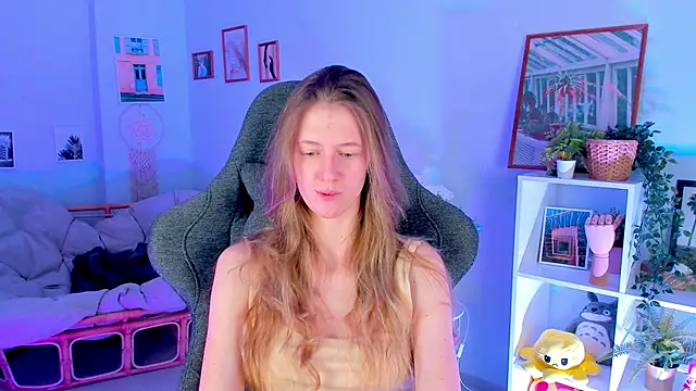 Snapshot of Sharon_Evansi chatting on 03-06-25, 06:16 Sharon Evansi online show from 03-06-25, 06:16