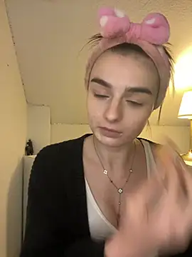 Snapshot of AdelinaAlia chatting on 05-28-26, 08:28 AdelinaAlia online show from 05-28-26, 08:28