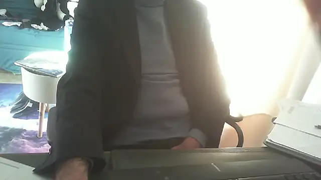 Snapshot of shyfrenchcock1 chatting on 12-16-24, 08:52 shyfrenchcock1 online show from 12-16-24, 08:52