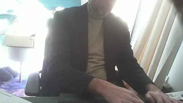 Snapshot of shyfrenchcock1 chatting on 01-17-25, 11:27 shyfrenchcock1 online show from 01-17-25, 11:27