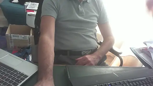 Snapshot of shyfrenchcock1 chatting on 10-06-25, 08:12 shyfrenchcock1 online show from 10-06-25, 08:12