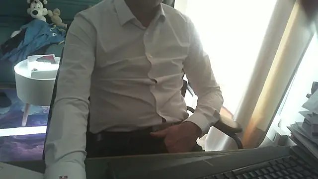 Snapshot of shyfrenchcock1 chatting on 11-03-25, 09:32 shyfrenchcock1 online show from 11-03-25, 09:32