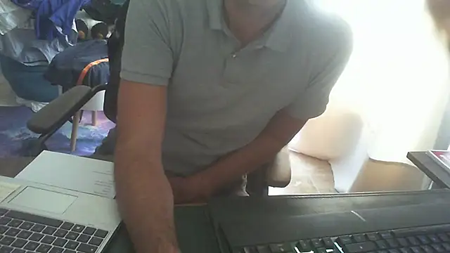 shyfrenchcock1 online show from 07-06-26, 12:46