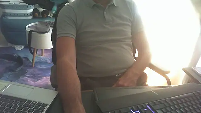 shyfrenchcock1 online show from 07-07-26, 09:13