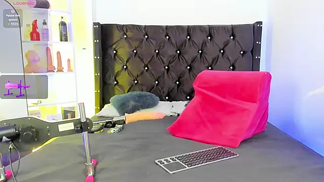 Duriel  online show from 11-09-25, 01:04