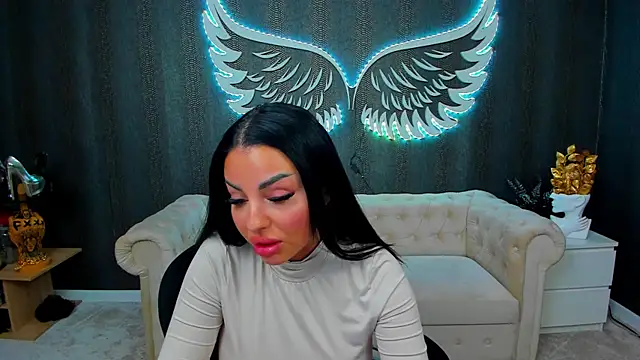 Snapshot of anemarieejolie chatting on 03-22-25, 06:36 anemarieejolie online show from 03-22-25, 06:36