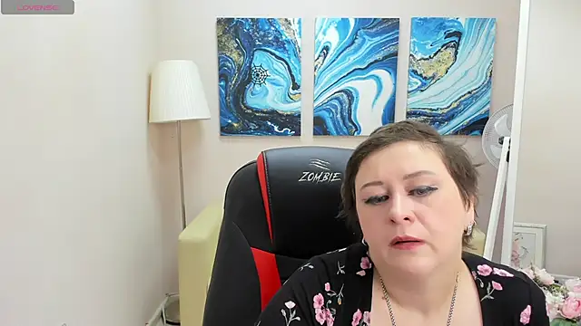 Dolorys online show from 12-22-24, 05:34