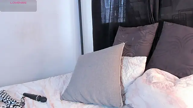 litarossana online show from 10-25-25, 03:07