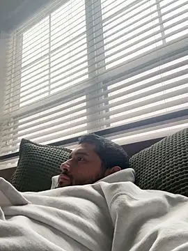 LATINMOBB online show from 11-21-25, 07:12