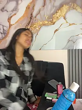 bonnie 18x online show from 12-05-25, 08:16