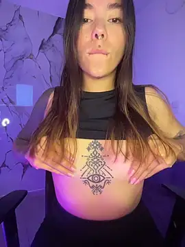 luccianagreyy online show from 04-02-26, 12:14