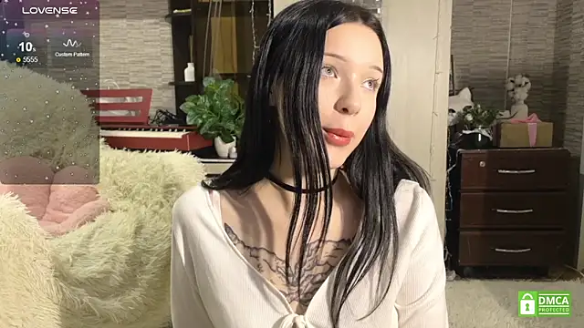 Snapshot of michelle_windrose chatting on 02-15-25, 11:58 michelle windrose online show from 02-15-25, 11:58