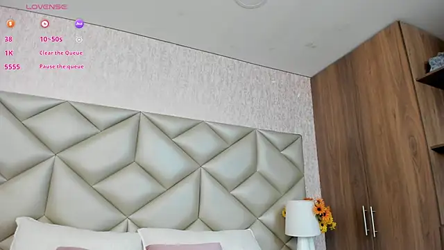 Im gaia online show from 09-23-25, 12:30