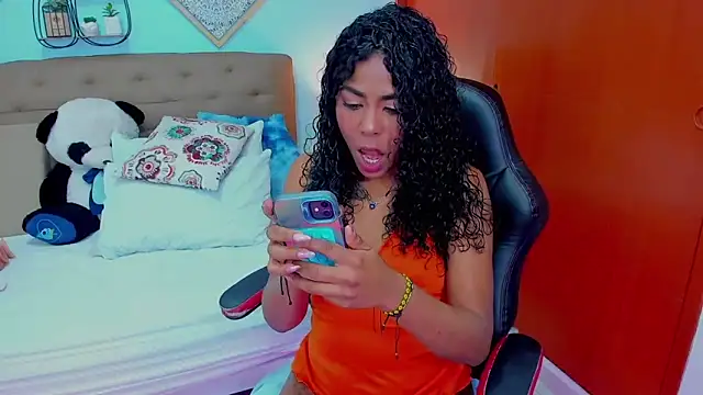 Snapshot of Edelaine_rogers chatting on 02-24-26, 05:49 Edelaine rogers online show from 02-24-26, 05:49