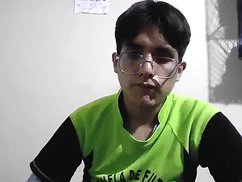 Snapshot of HardDick2 chatting on 05-18-26, 04:51 HardDick2 online show from 05-18-26, 04:51