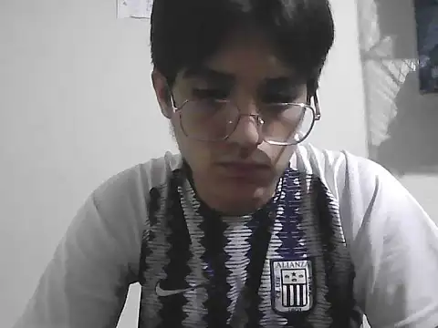 Snapshot of HardDick2 chatting on 06-21-26, 06:27 HardDick2 online show from 06-21-26, 06:27
