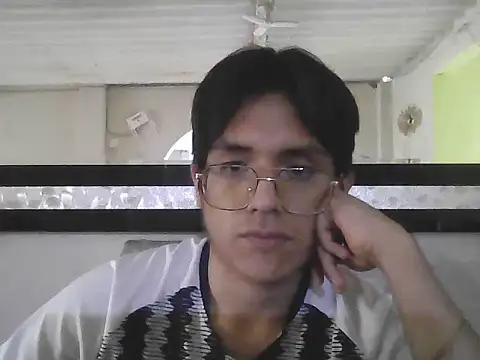 Snapshot of HardDick2 chatting on 06-21-26, 09:50 HardDick2 online show from 06-21-26, 09:50