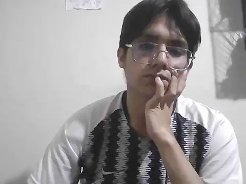 Snapshot of HardDick2 chatting on 06-27-26, 04:50 HardDick2 online show from 06-27-26, 04:50