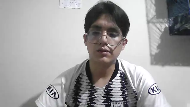 Snapshot of HardDick2 chatting on 07-31-26, 05:18 HardDick2 online show from 07-31-26, 05:18
