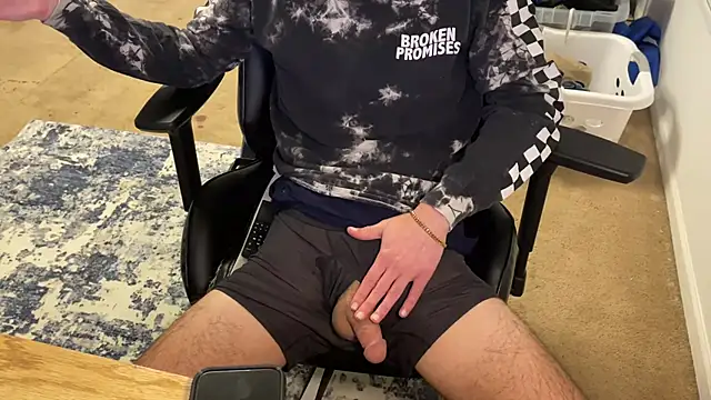 Snapshot of Dylansd chatting on 01-06-25, 06:47 Dylansd online show from 01-06-25, 06:47