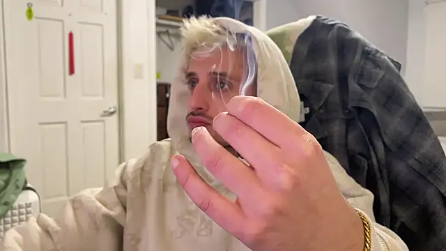 Snapshot of Dylansd chatting on 01-07-25, 05:54 Dylansd online show from 01-07-25, 05:54