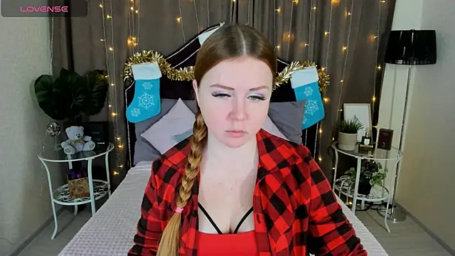 Snapshot of BettyBloom69 chatting on 12-17-24, 04:23 BettyBloom69 online show from 12-17-24, 04:23