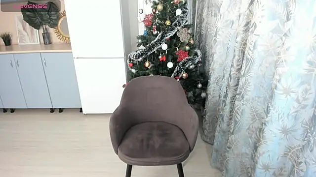 Snapshot of BettyBloom69 chatting on 12-19-24, 07:40 BettyBloom69 online show from 12-19-24, 07:40