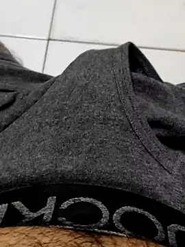 Snapshot of themostnaughtiestguyy chatting on 09-28-25, 08:42 themostnaughtiestguyy online show from 09-28-25, 08:42