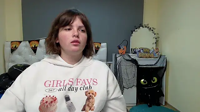 StaceyLex online show from 10-19-25, 05:30