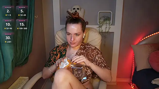 LisaElfy online show from 11-25-25, 02:28