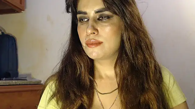 Snapshot of pareeti chatting on 11-07-25, 01:05 pareeti online show from 11-07-25, 01:05