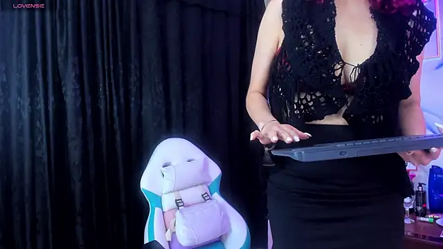 Perla Franco online show from 03-22-25, 05:06