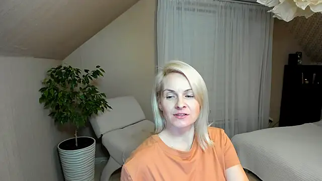 Snapshot of Alicee_Gracee chatting on 01-10-25, 07:21 Alicee Gracee online show from 01-10-25, 07:21