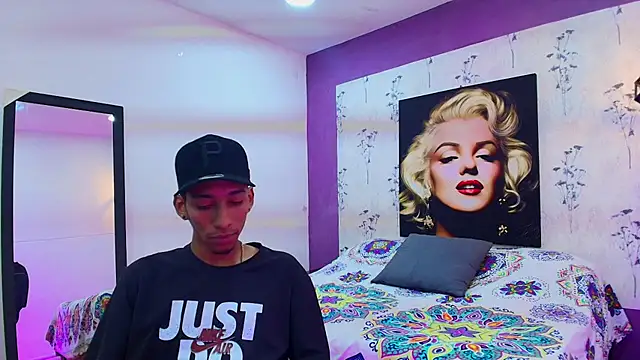 Snapshot of alejandro_king1 chatting on 02-13-25, 01:48 alejandro king1 online show from 02-13-25, 01:48