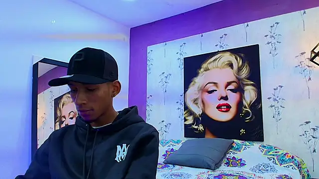 Snapshot of alejandro_king1 chatting on 02-25-25, 12:55 alejandro king1 online show from 02-25-25, 12:55