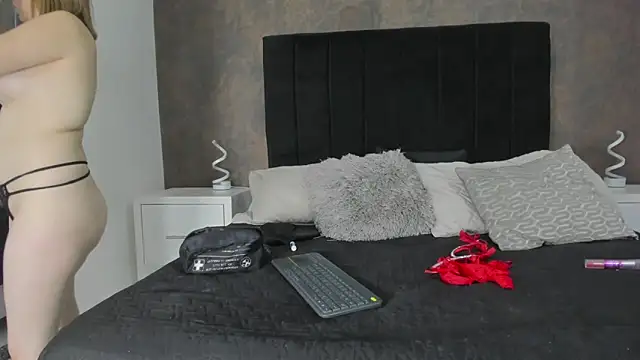 NaxaAndLexi  online show from 02-08-25, 02:16