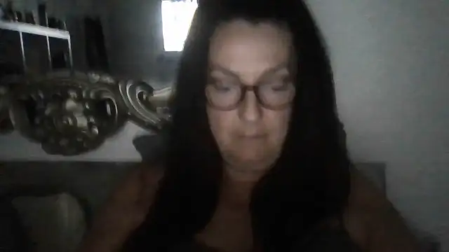 Snapshot of Tillieuk chatting on 07-11-26, 11:28 Tillieuk online show from 07-11-26, 11:28