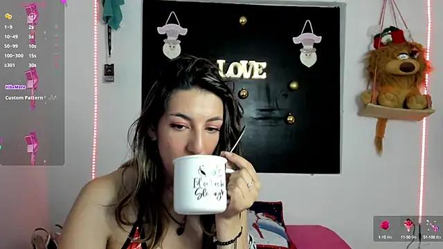 Snapshot of queen-natty chatting on 12-05-24, 01:47 queen-natty online show from 12-05-24, 01:47