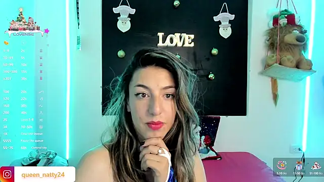 Snapshot of queen-natty chatting on 12-17-24, 02:23 queen-natty online show from 12-17-24, 02:23